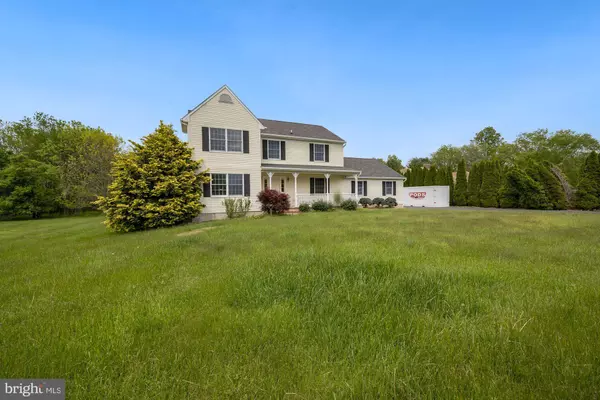 33 CHESTERFIELD ARNEYTOWN RD, Allentown, NJ 08501