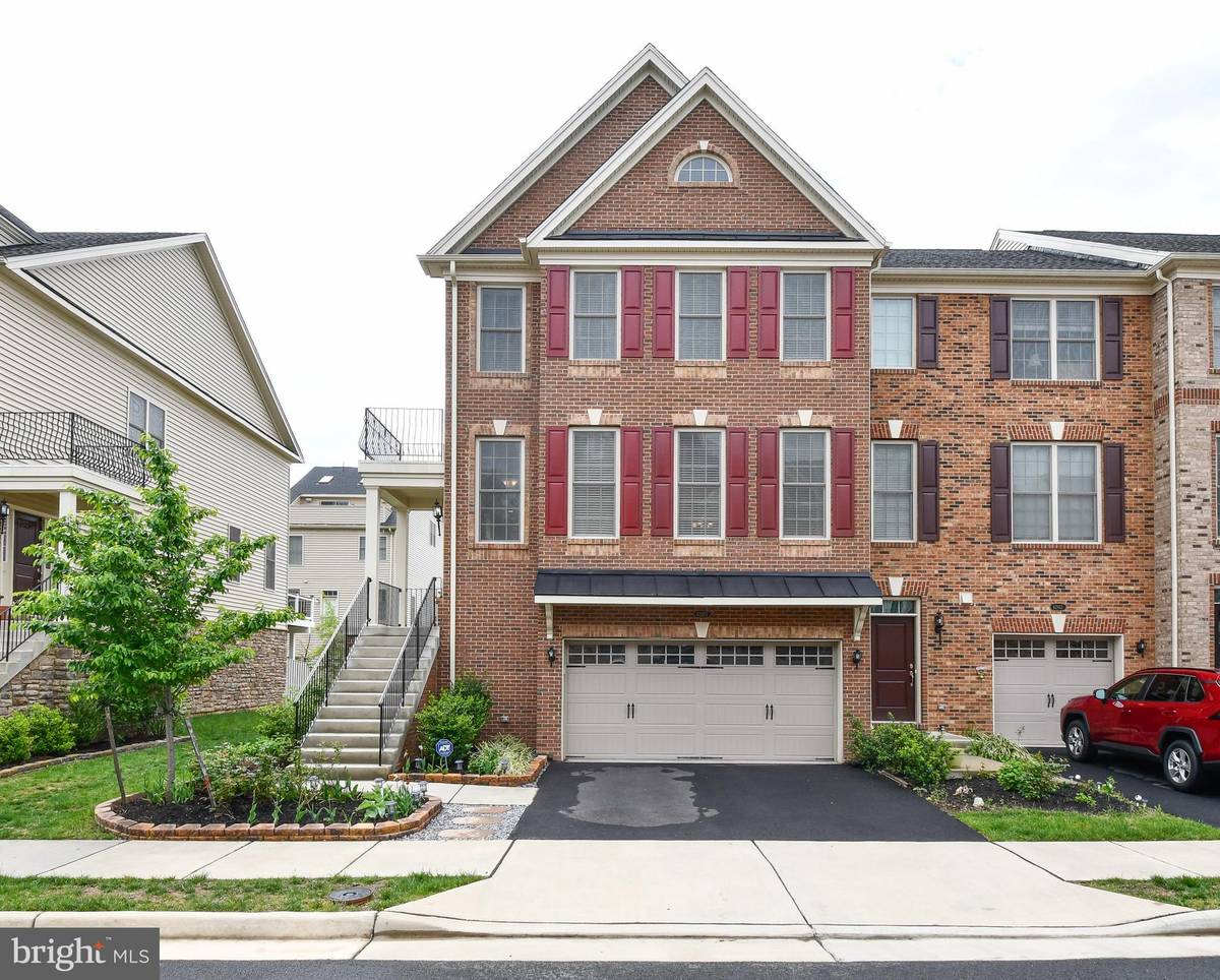 Chantilly, VA 20152,42615 LISBURN CHASE TER