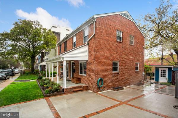 800 S ORME ST, Arlington, VA 22204