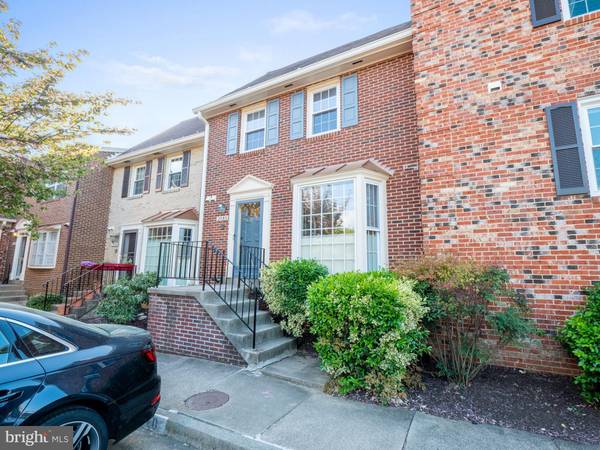 2583 NICKY LN, Alexandria, VA 22311