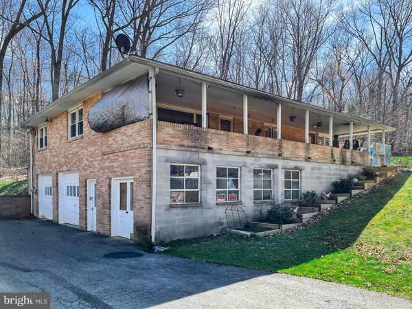 286 CAMP STRAUSE RD, Fredericksburg, PA 17026