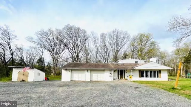 9 VIEW RD, Perkiomenville, PA 18074