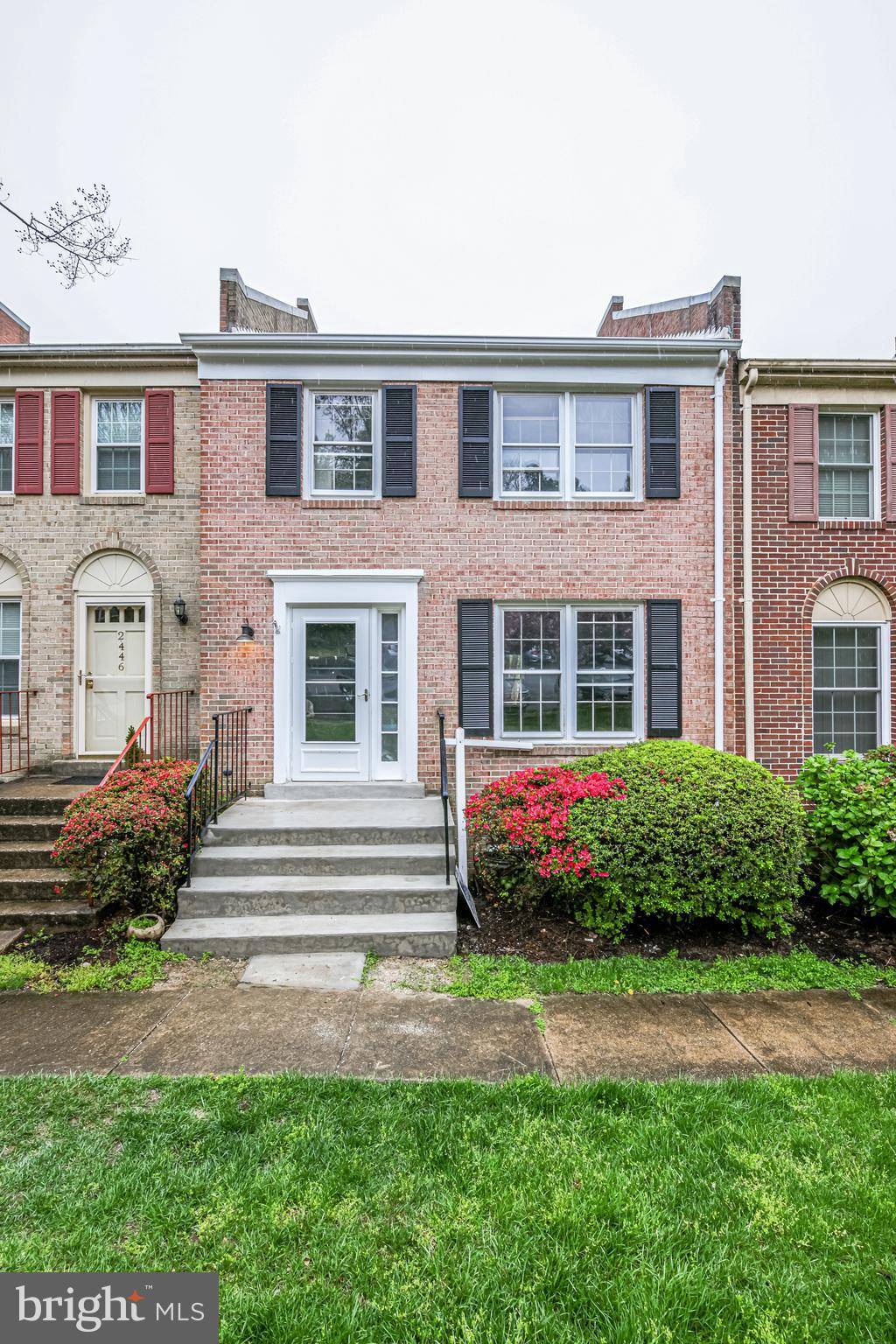 2444 WINDBREAK DR, Alexandria, VA 22306