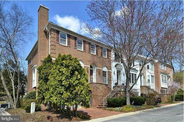 8025 QUARRY RIDGE WAY, Bethesda, MD 20817