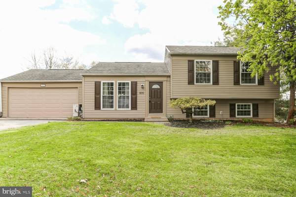 805 LANCELOT AVE, Mechanicsburg, PA 17055