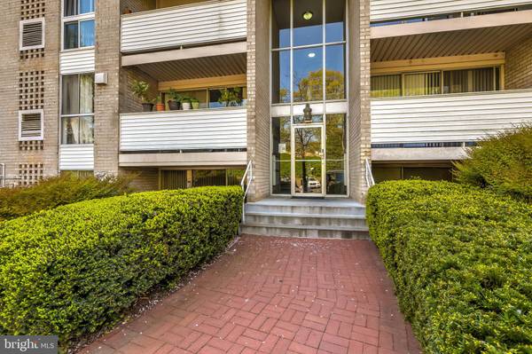 5614 BLOOMFIELD DR #1, Alexandria, VA 22312