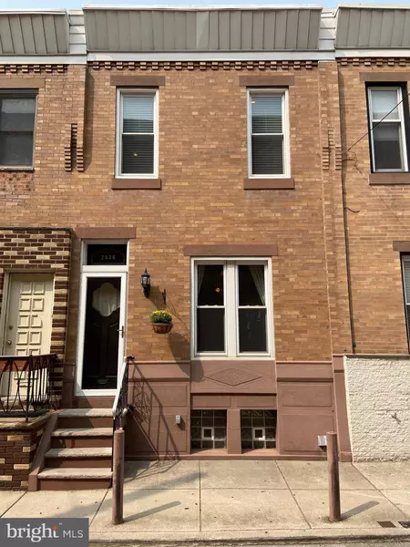 2538 S BANCROFT ST, Philadelphia, PA 19145