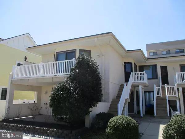 Wildwood, NJ 08260,201 SURF AVE #205