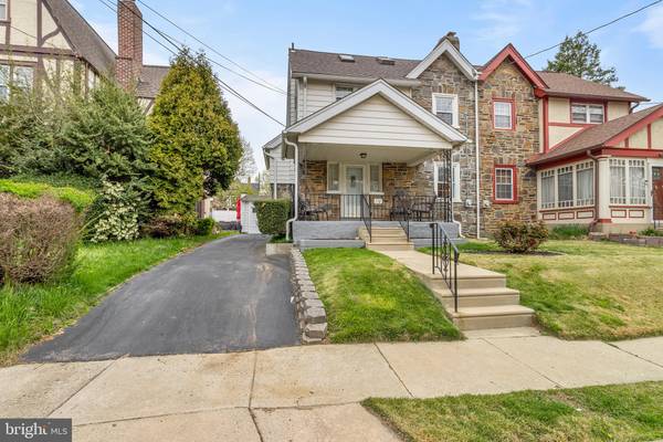 110 WOODLAWN AVE, Upper Darby, PA 19082