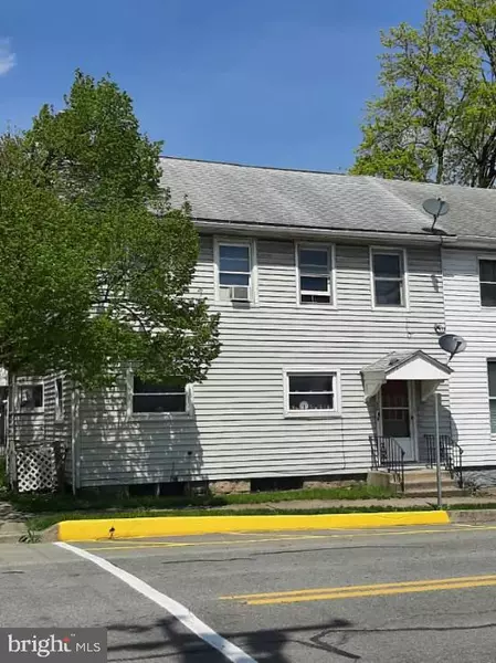 48 W MAIN ST, New Bloomfield, PA 17068