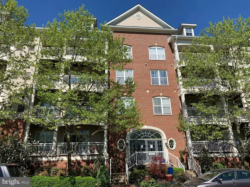 5112 DONOVAN DR #407, Alexandria, VA 22304