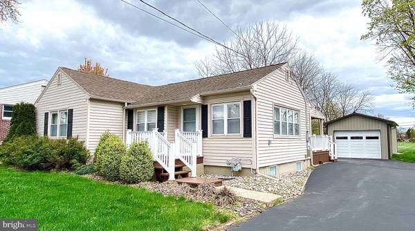 817 LORANE RD, Reading, PA 19606