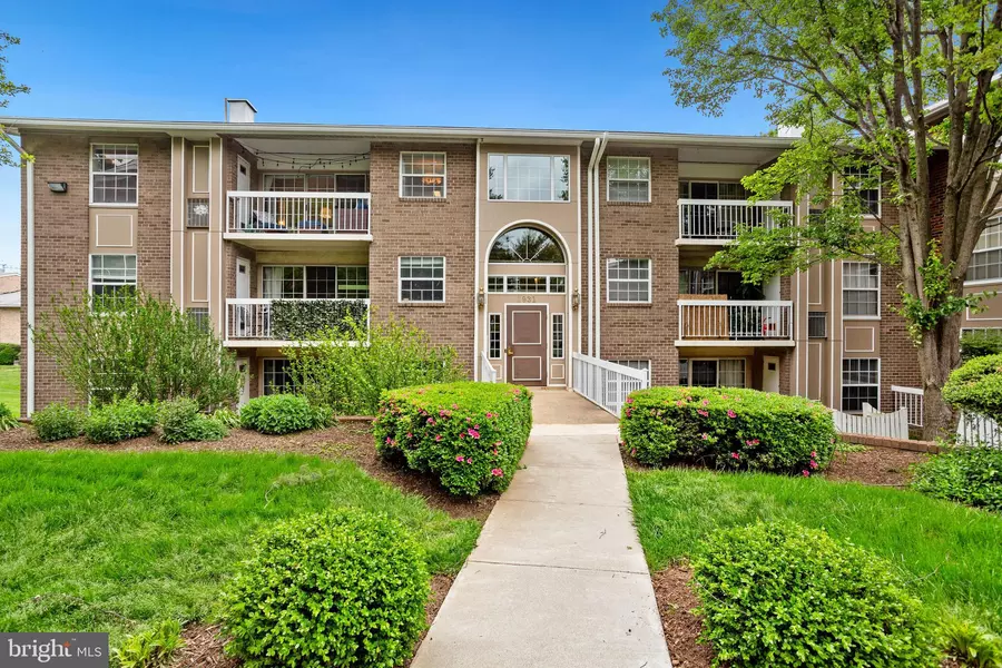 1931 WILSON LN #301, Mclean, VA 22102