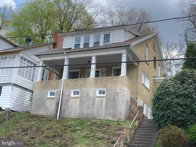 308 W COTTAGE AVE, Tamaqua, PA 18252