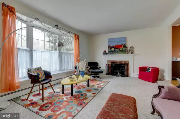 Swarthmore, PA 19081,437 DREXEL PL