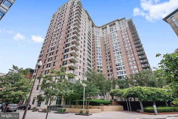 851 N GLEBE RD #2013, Arlington, VA 22203