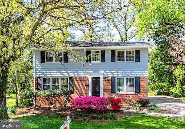 2622 BOWLING GREEN DR, Vienna, VA 22180