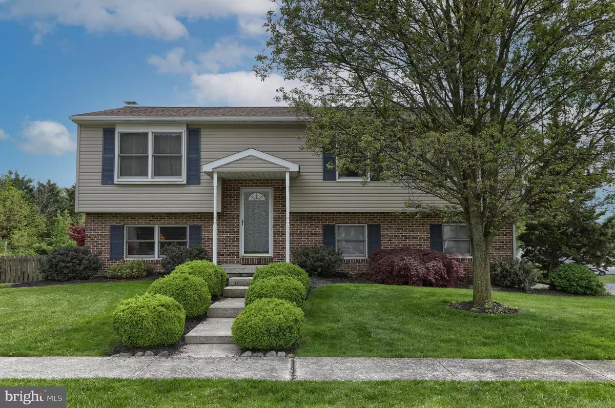 Enola, PA 17025,1 LAUREL CIR