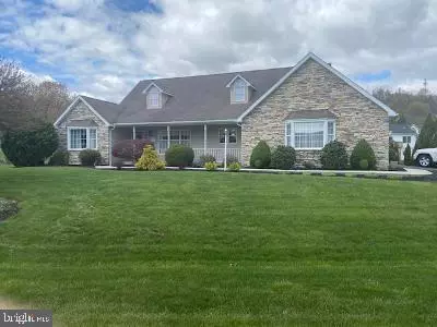 135 PIN OAK RD, Thompsontown, PA 17094