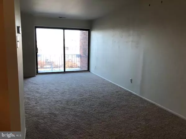 Philadelphia, PA 19114,3277 RED LION RD