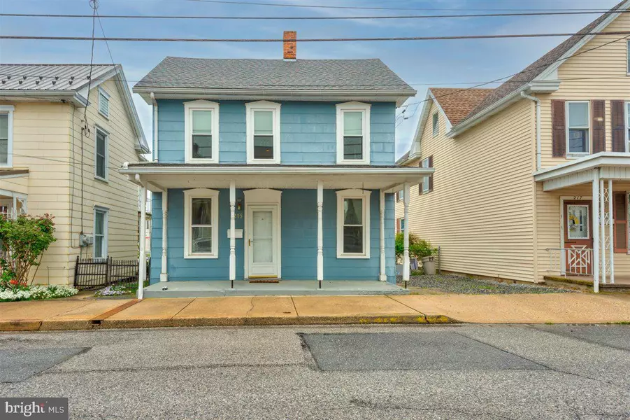 215 PARK ST, Waynesboro, PA 17268