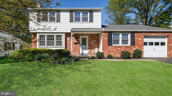 843 LOMBARDY DR, Lansdale, PA 19446