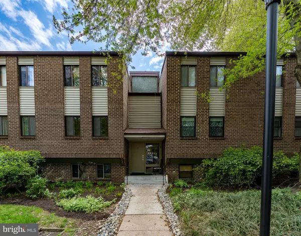 5 SUNTOP CT #T-1, Baltimore, MD 21209