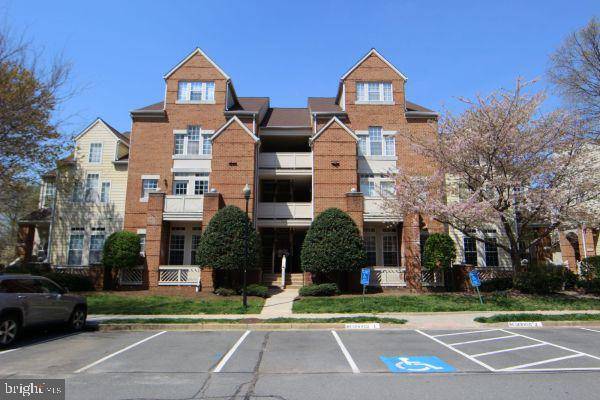 Reston, VA 20194,1304-B GARDEN WALL CIR #105