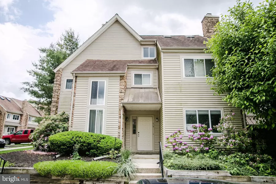 210 CARRIAGE CT, Chesterbrook, PA 19087