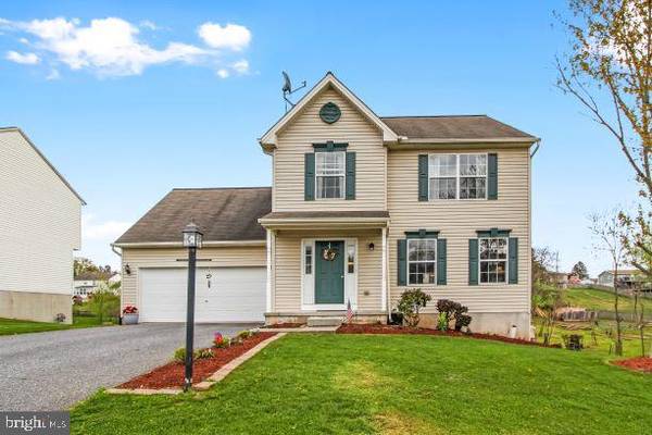 2370 WARWICK RD, York, PA 17408