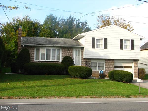 4865 MAIN ST, Whitehall, PA 18052