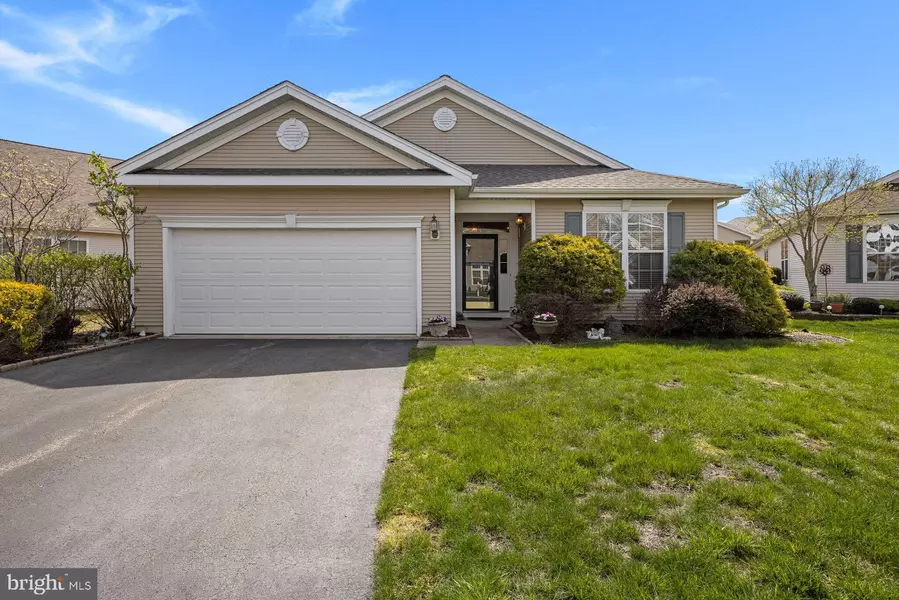 5 WHITECAPS TER, Barnegat, NJ 08005