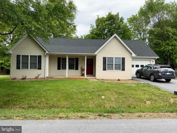 180 AMBLER LN, Falling Waters, WV 25419