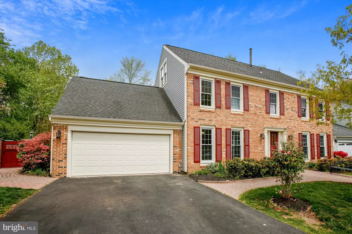 Alexandria, VA 22315,7001 GREEN GLADE CT