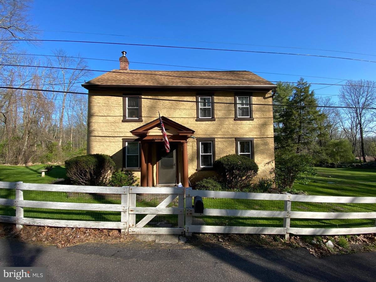 Schwenksville, PA 19473,557 NEIFFER RD