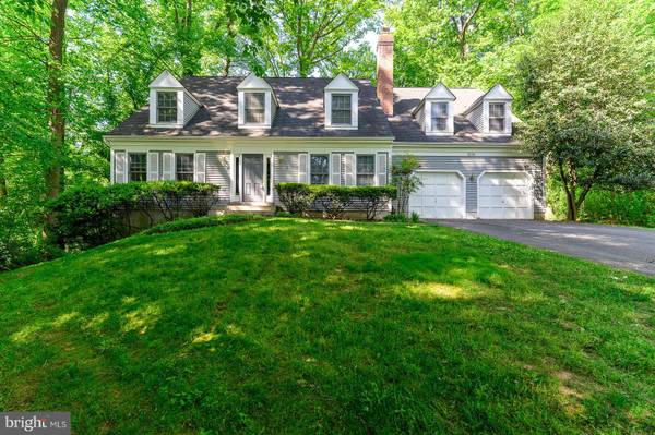 5230 LINDSAY ST, Fairfax, VA 22032