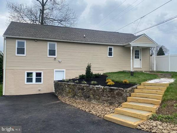 582 RIDGE RD, Telford, PA 18969