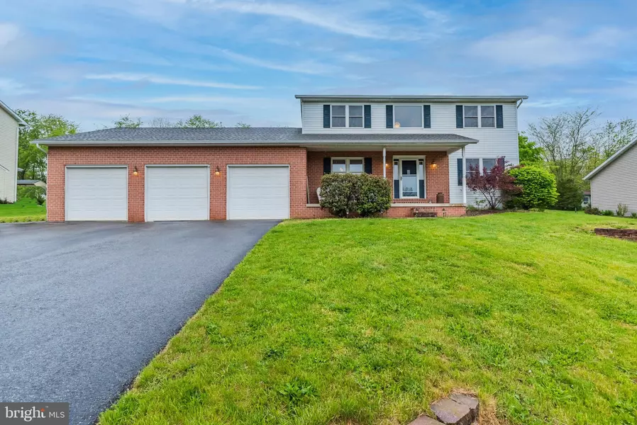 807 FERN LN, Chambersburg, PA 17202