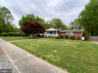 129 MARTIN ST, Bowling Green, VA 22427