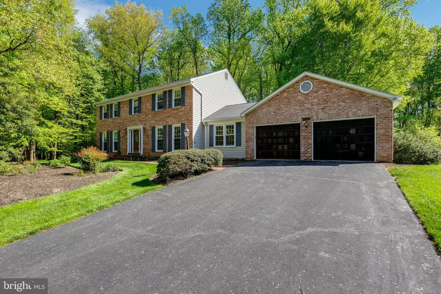 10932 BLUE ROAN RD, Oakton, VA 22124