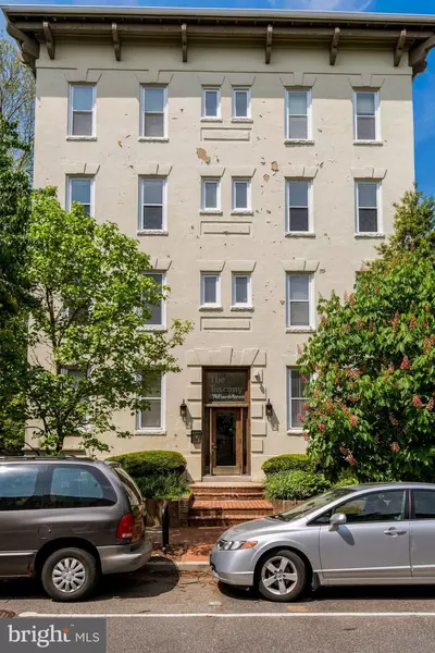 676 4TH ST NE #302, Washington, DC 20002