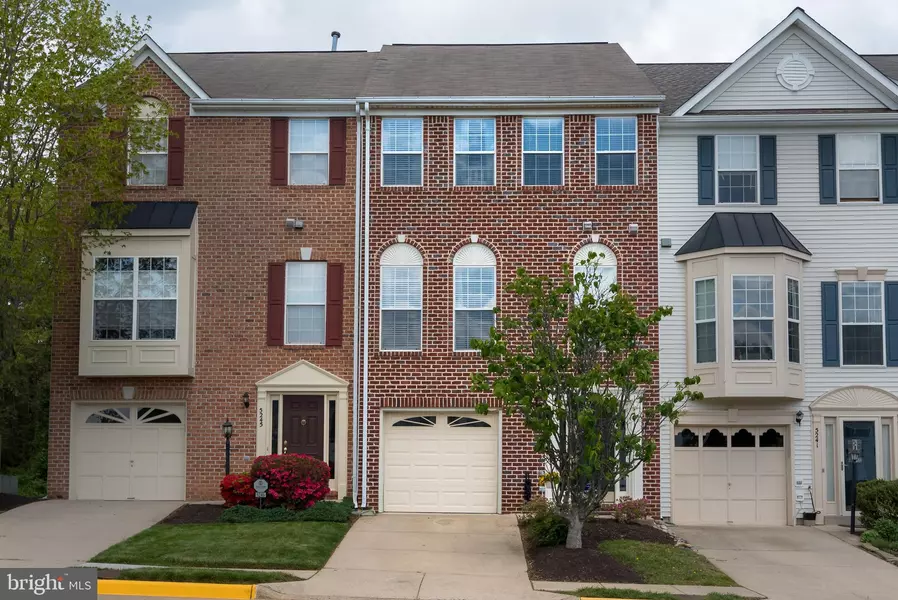 5243 BALLYCASTLE CIR, Alexandria, VA 22315