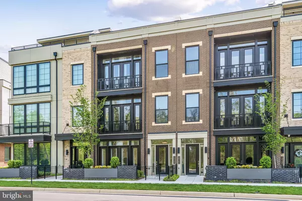 20382 NORTHPARK DR, Ashburn, VA 20147