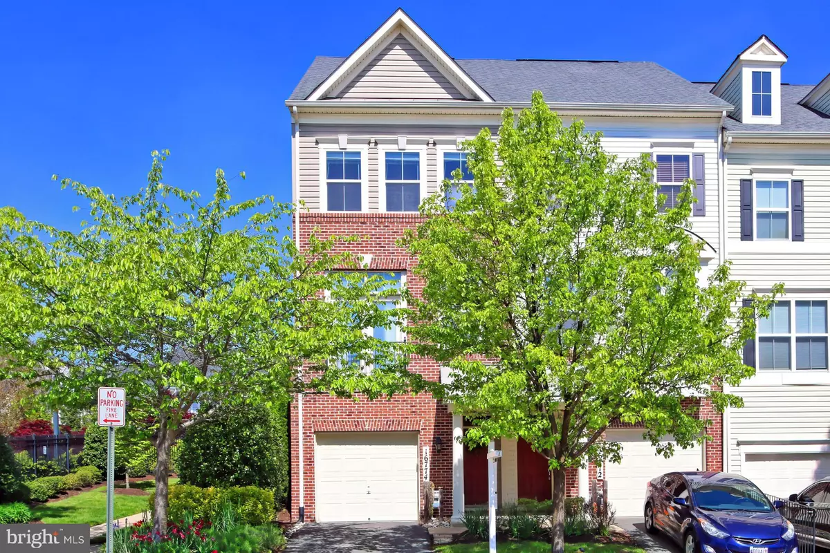 Woodbridge, VA 22191,16774 SHINGLE OAK DR