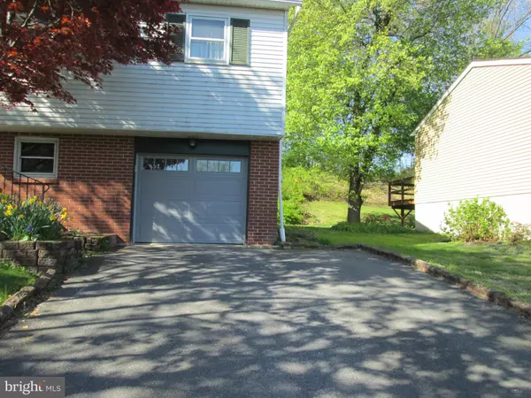 Reading, PA 19607,437 CALYN DR