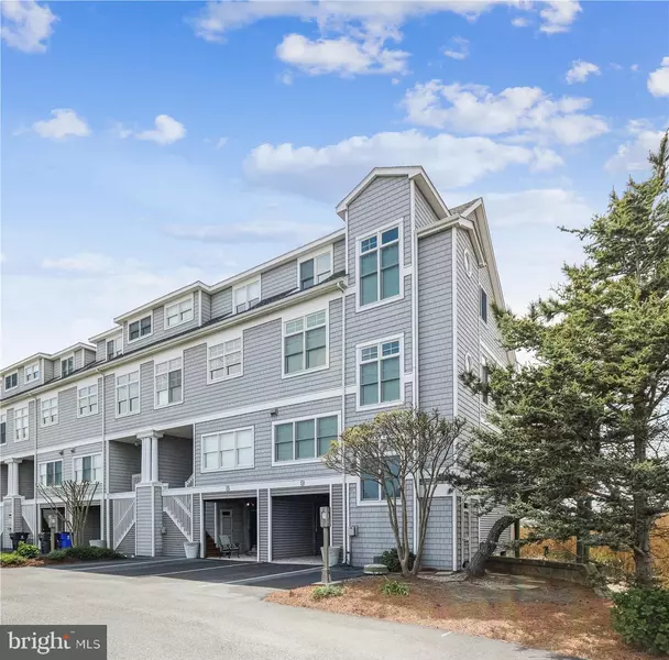 9 WATERS EDGE-40078 PELICAN RD, Fenwick Island, DE 19944