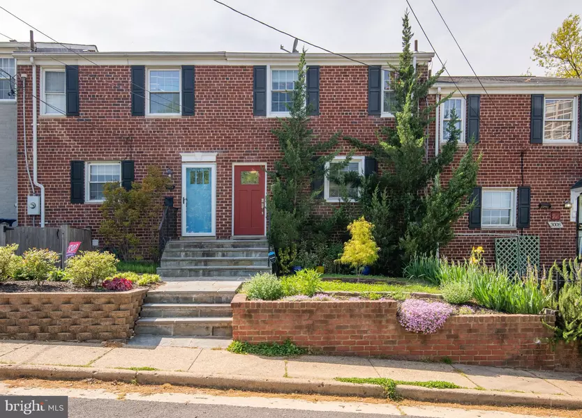 3006 LANDOVER ST, Alexandria, VA 22305