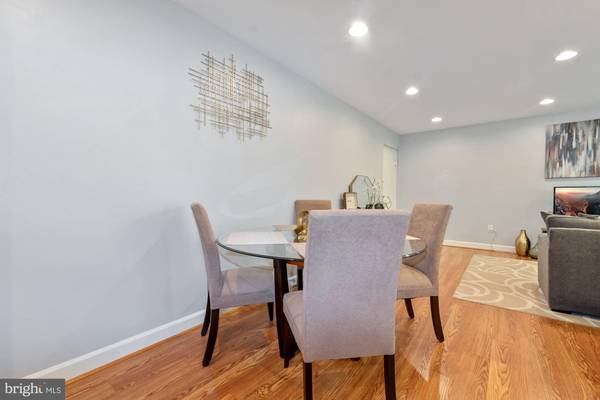 Hyattsville, MD 20781,3835 HAMILTON ST #H-203
