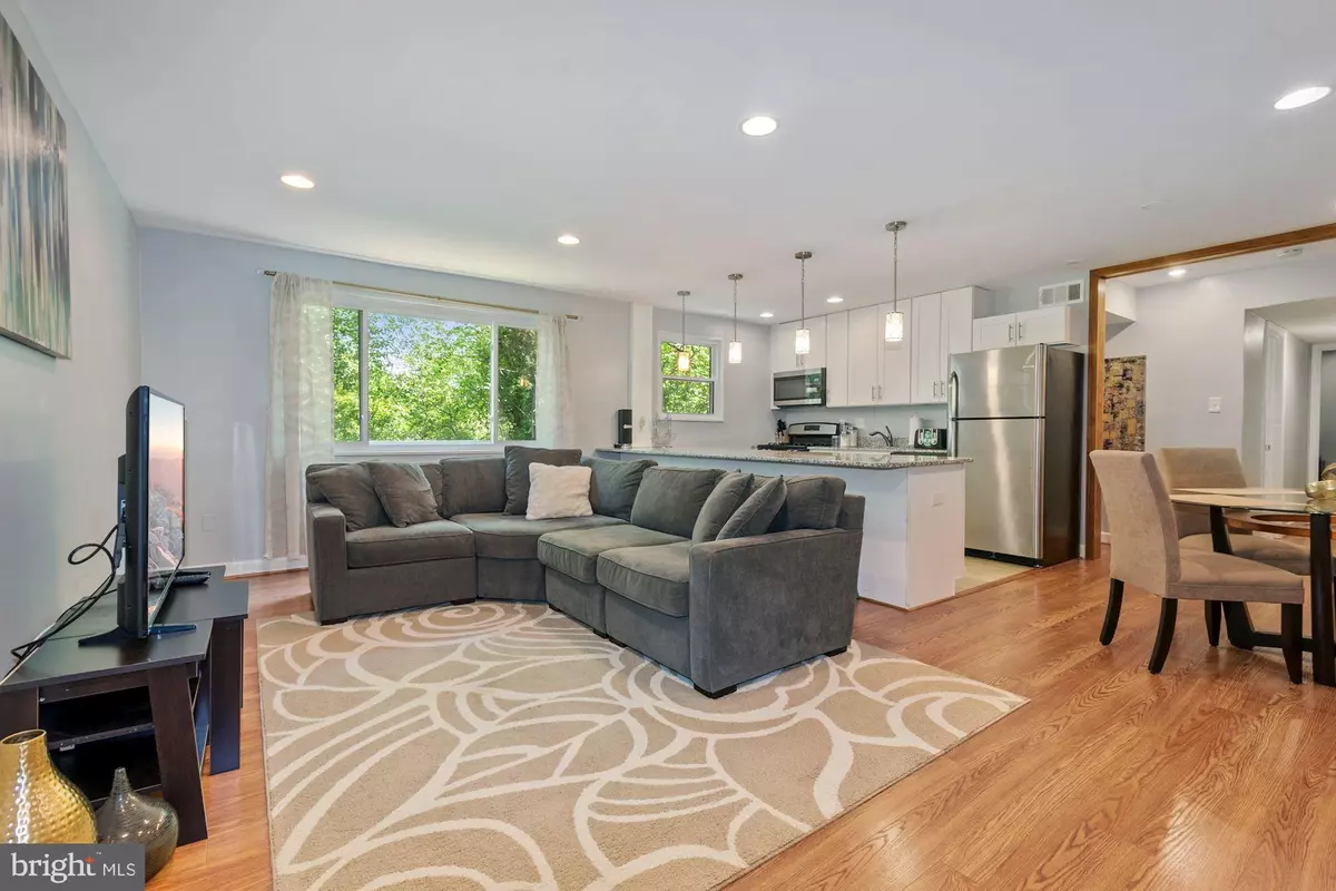 Hyattsville, MD 20781,3835 HAMILTON ST #H-203