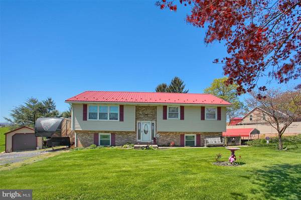 147 FARM RD, Newville, PA 17241